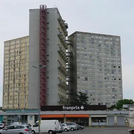 F2 De 30m2 Moin Cher A 25 Min De Paris Jusqu'a 5 Personnes Apartment *